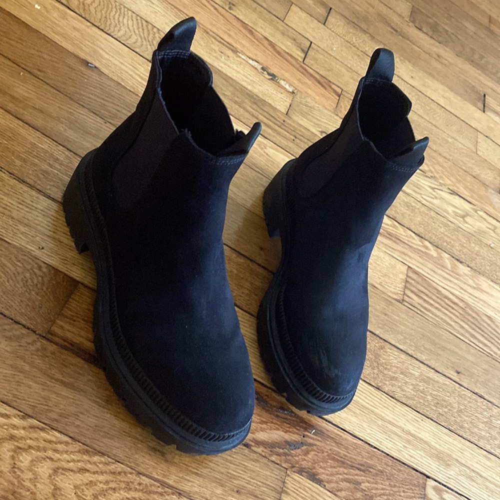 Chelsea boots